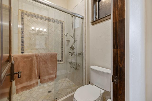 1611 N Pienza Street, Visalia, CA 93291