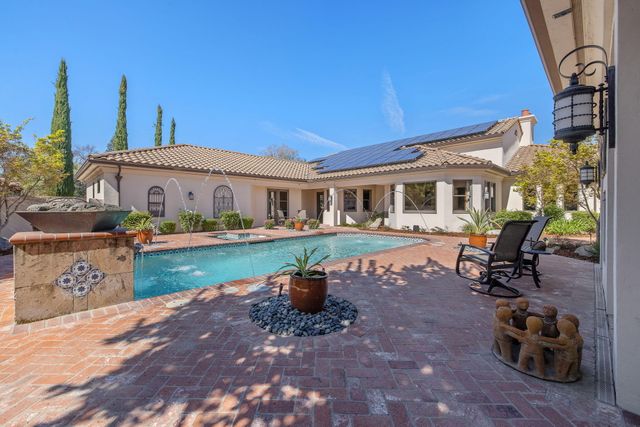 1611 N Pienza Street, Visalia, CA 93291