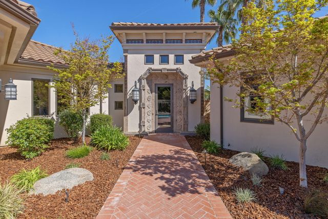 1611 N Pienza Street, Visalia, CA 93291