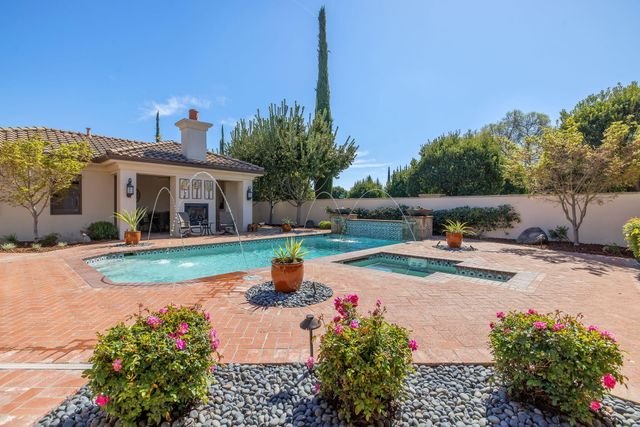 1611 N Pienza Street, Visalia, CA 93291