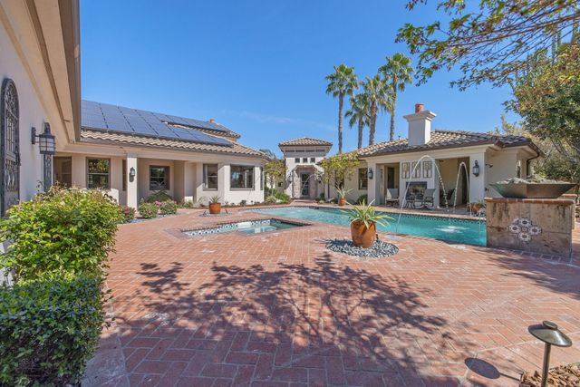 1611 N Pienza Street, Visalia, CA 93291