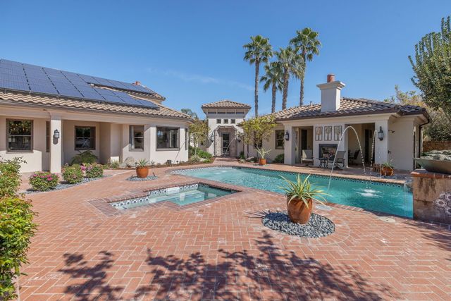 1611 N Pienza Street, Visalia, CA 93291