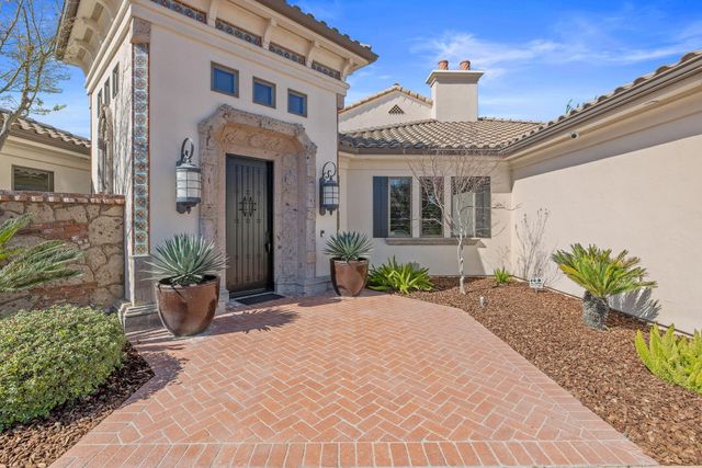 1611 N Pienza Street, Visalia, CA 93291