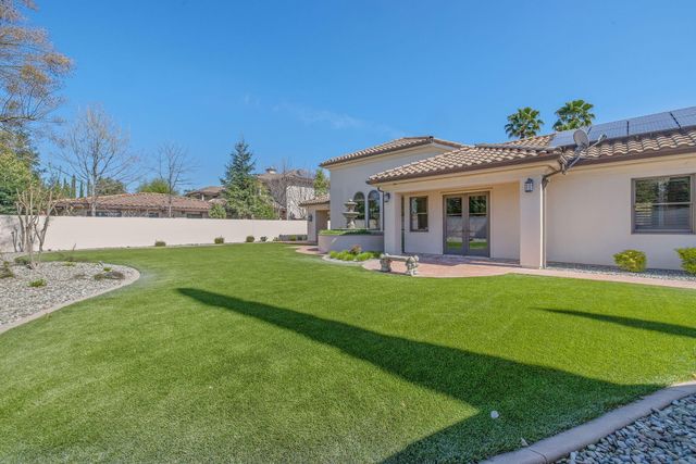 1611 N Pienza Street, Visalia, CA 93291