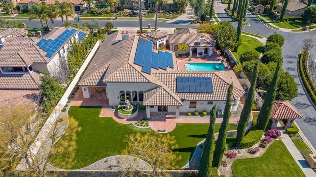 1611 N Pienza Street, Visalia, CA 93291