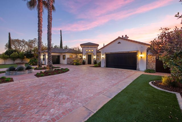 1611 N Pienza Street, Visalia, CA 93291