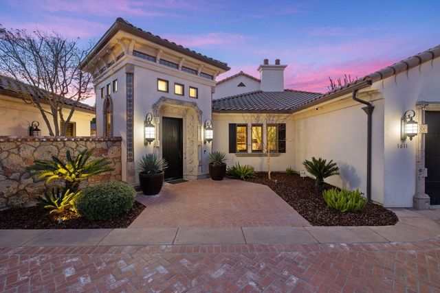 1611 N Pienza Street, Visalia, CA 93291