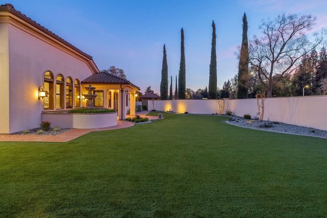 1611 N Pienza Street, Visalia, CA 93291