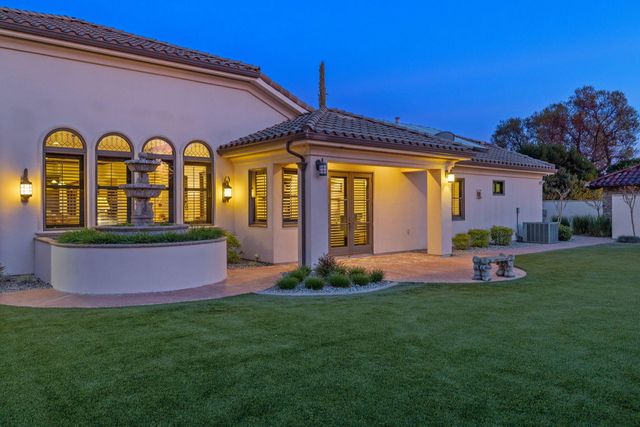 1611 N Pienza Street, Visalia, CA 93291