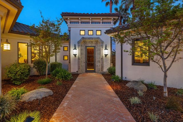 1611 N Pienza Street, Visalia, CA 93291