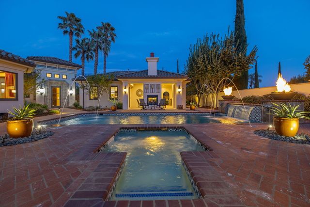 1611 N Pienza Street, Visalia, CA 93291