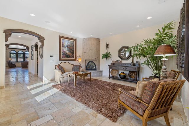 1611 N Pienza Street, Visalia, CA 93291