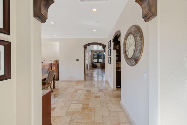 1611 N Pienza Street, Visalia, CA 93291