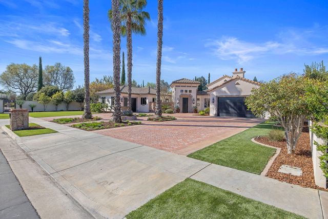 1611 N Pienza Street, Visalia, CA 93291