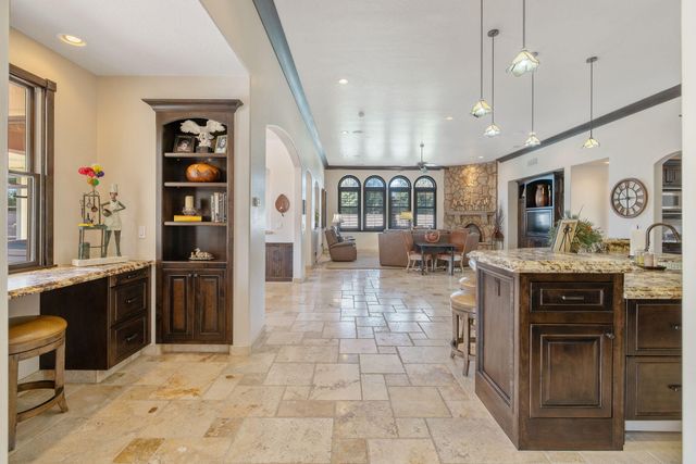 1611 N Pienza Street, Visalia, CA 93291