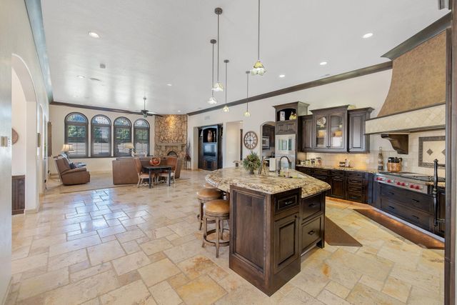 1611 N Pienza Street, Visalia, CA 93291