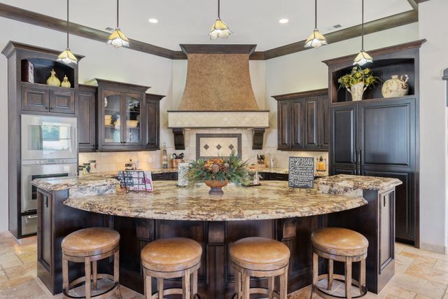 1611 N Pienza Street, Visalia, CA 93291