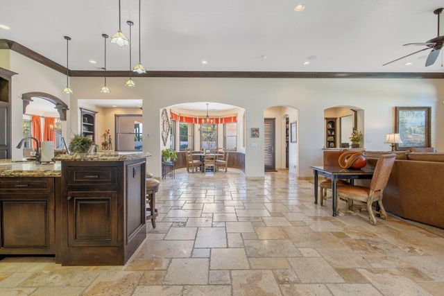 1611 N Pienza Street, Visalia, CA 93291