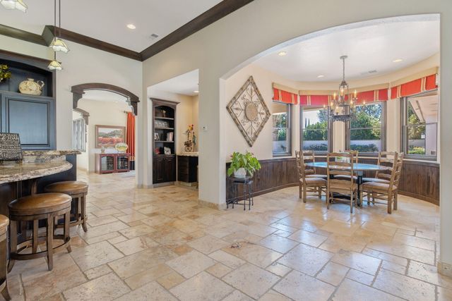 1611 N Pienza Street, Visalia, CA 93291