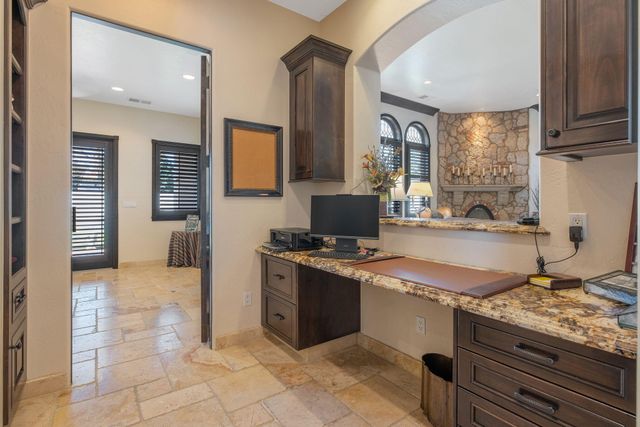 1611 N Pienza Street, Visalia, CA 93291