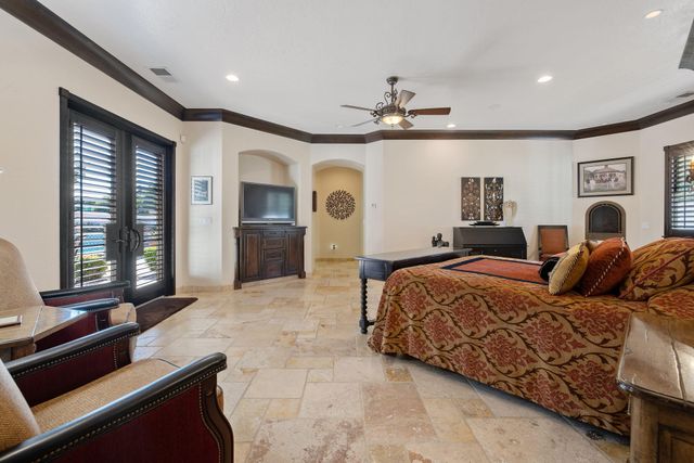 1611 N Pienza Street, Visalia, CA 93291