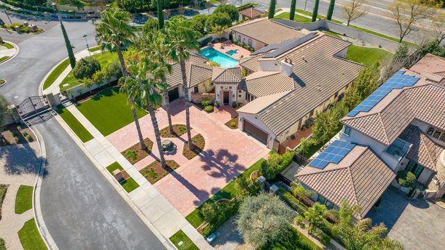 1611 N Pienza Street, Visalia, CA 93291