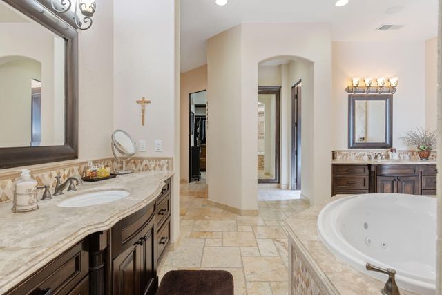 1611 N Pienza Street, Visalia, CA 93291