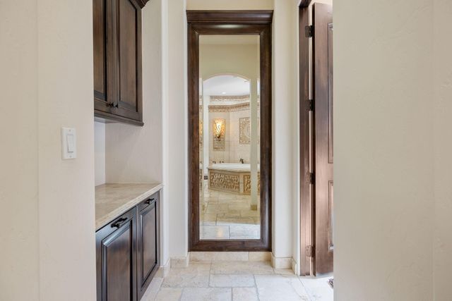 1611 N Pienza Street, Visalia, CA 93291