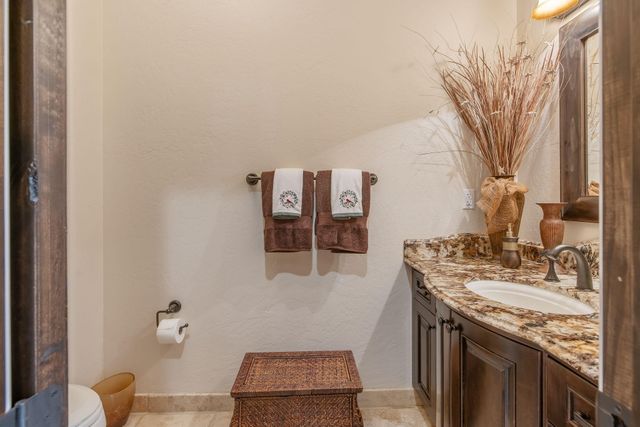 1611 N Pienza Street, Visalia, CA 93291