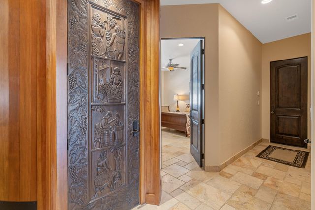 1611 N Pienza Street, Visalia, CA 93291