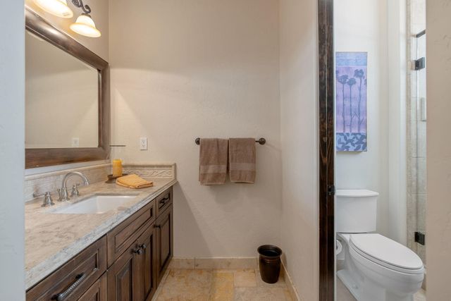 1611 N Pienza Street, Visalia, CA 93291