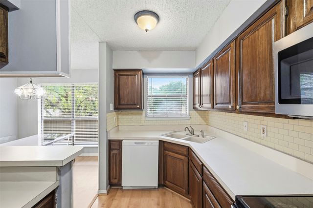 2014 Willoughby Lane 4624, Arlington, TX 76011