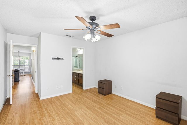 2014 Willoughby Lane 4624, Arlington, TX 76011