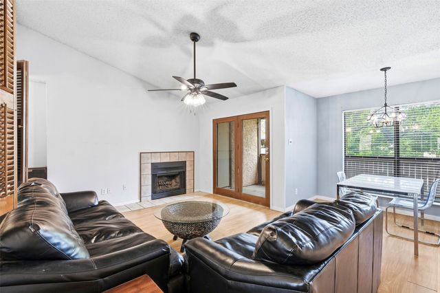 2014 Willoughby Lane 4624, Arlington, TX 76011