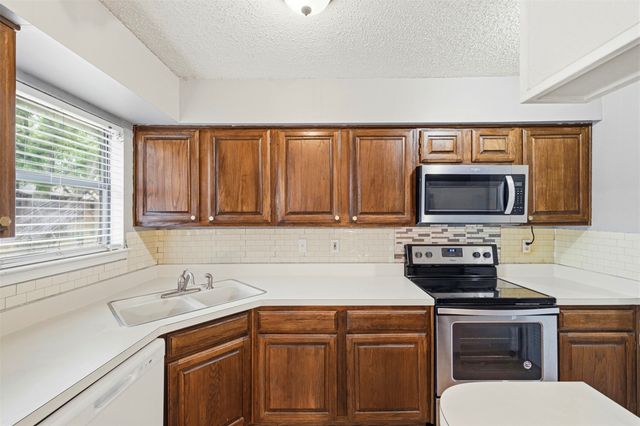 2014 Willoughby Lane 4624, Arlington, TX 76011