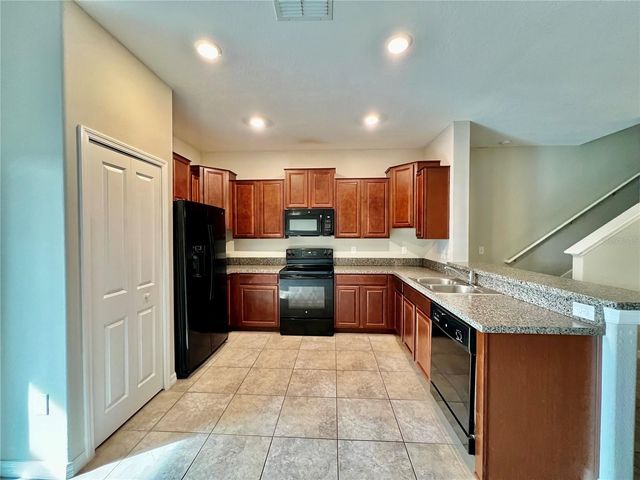 7639 GINGER LILY COURT, Tampa, FL 33619