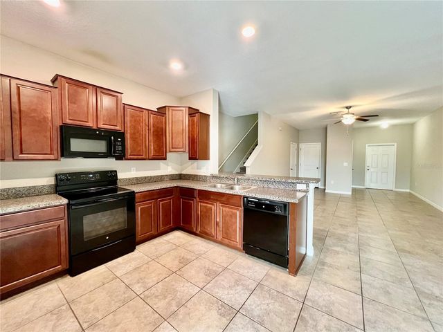 7639 GINGER LILY COURT, Tampa, FL 33619