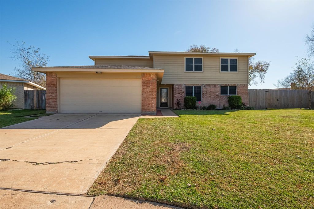 13703 Templar Lane, Sugar Land, TX 77498