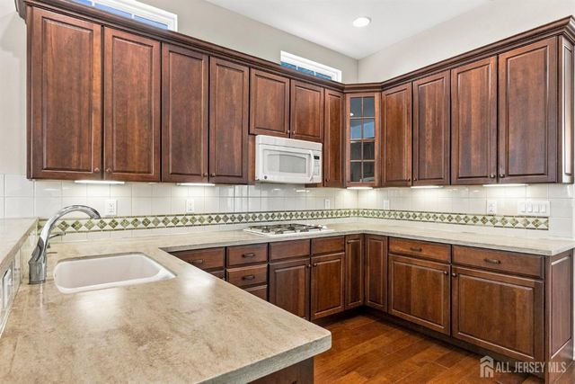 5 Ascot Court, South Brunswick, NJ 08824