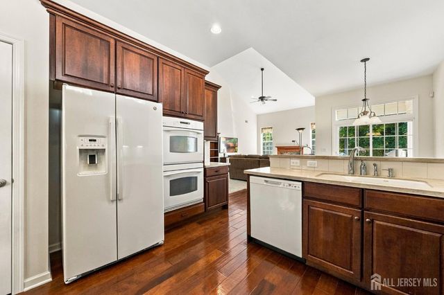 5 Ascot Court, South Brunswick, NJ 08824