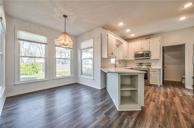 11608 W 117 Terrace, Overland Park, KS 66210