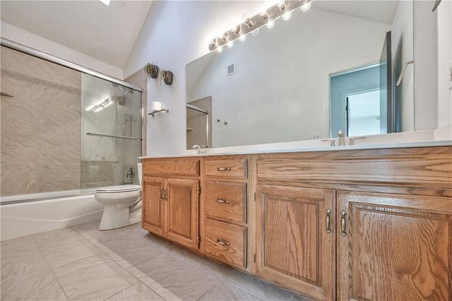 11608 W 117 Terrace, Overland Park, KS 66210