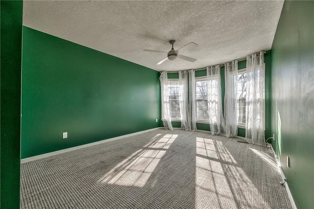 11608 W 117 Terrace, Overland Park, KS 66210