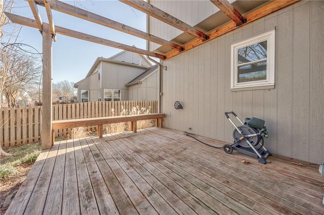 11608 W 117 Terrace, Overland Park, KS 66210