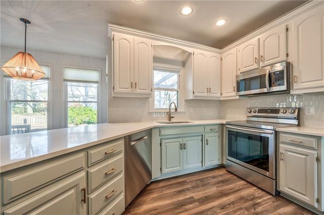 11608 W 117 Terrace, Overland Park, KS 66210