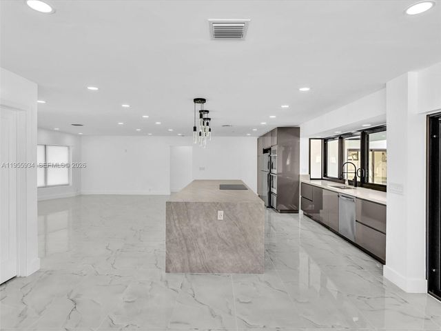 1516 N 47th Ave, Hollywood, FL 33021