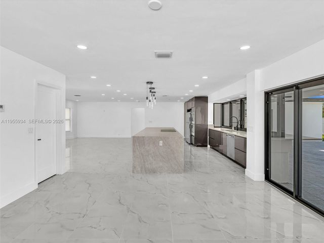 1516 N 47th Ave, Hollywood, FL 33021