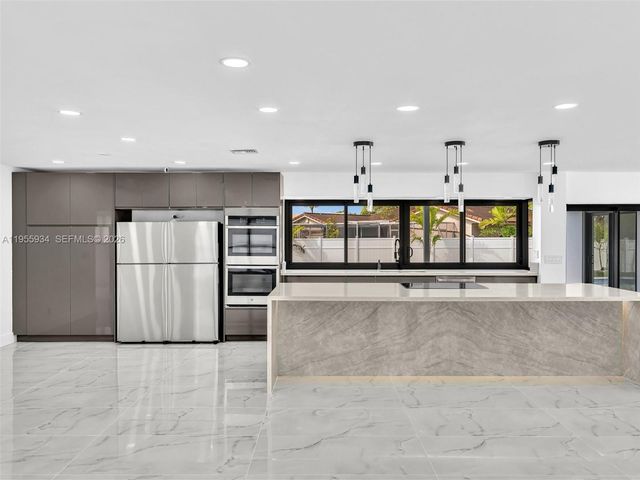 1516 N 47th Ave, Hollywood, FL 33021