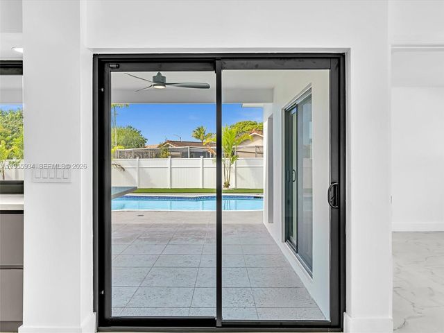 1516 N 47th Ave, Hollywood, FL 33021