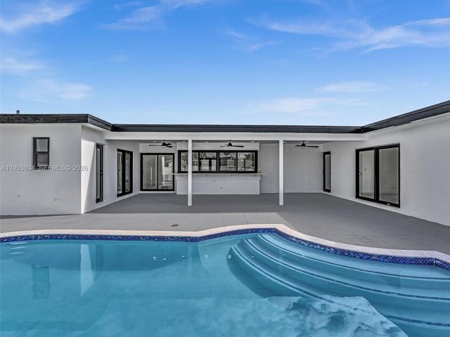 1516 N 47th Ave, Hollywood, FL 33021